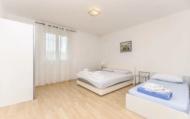 Apartment Tomislav