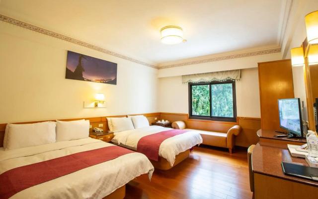 Dong Tair Spa Hotel