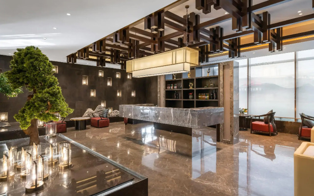 Rezen Dong Hotel
