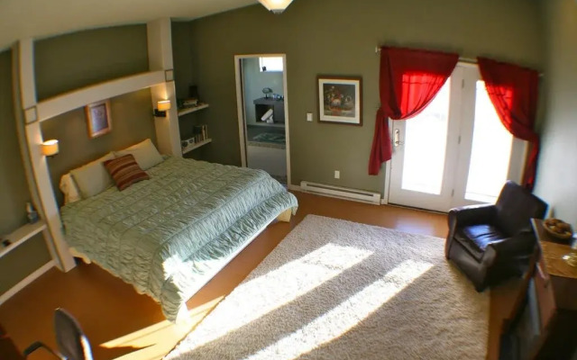 Vista de la Luna Bed & Breakfast