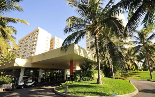 Ocean Breeze Hotel Mazatlan вид на фасад