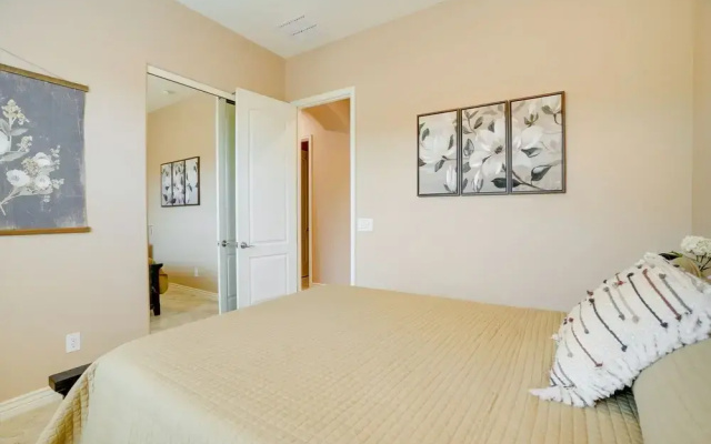 Goodyear Oasis w/ Private Pool & Hot Tub!