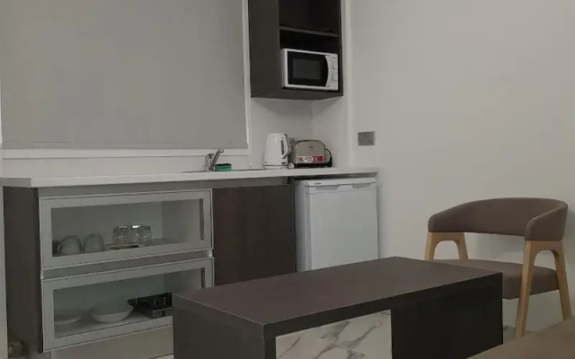 Les Palmiers Petrou Apartments
