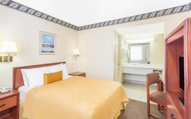 Super 8 Motel - Madera