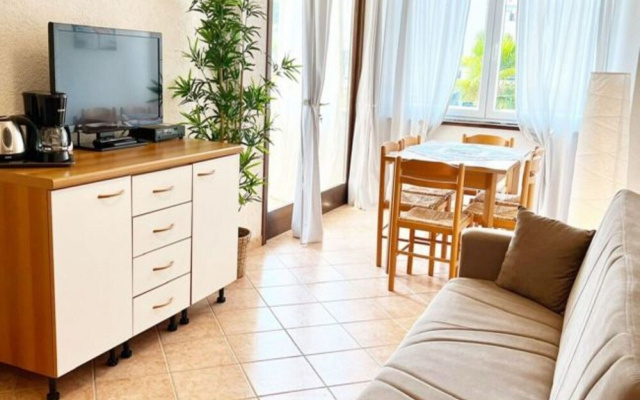 Charming Apartment With Garden