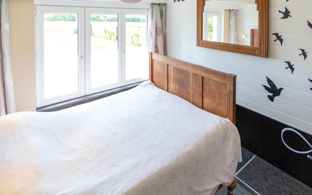 Inviting Chalet in Westouter With Garden