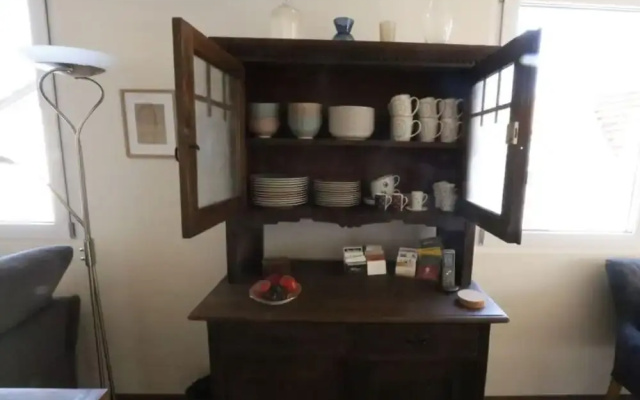Welcoming Apartment Near Lake