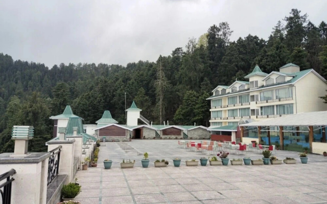 Royal Homestay Shimla by Goroomgo