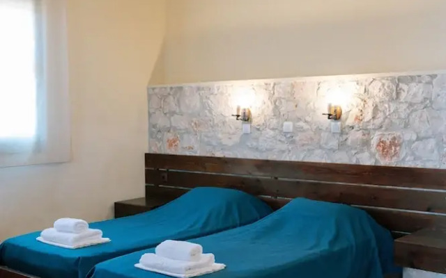 Cozy Gem With Access to a Sparkling Shared Pool