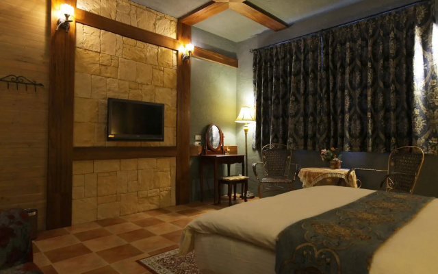 Yuga House