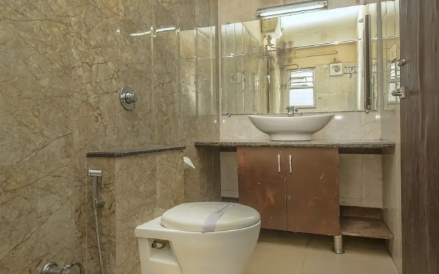 Capital O 28319 Hotel Ganayak