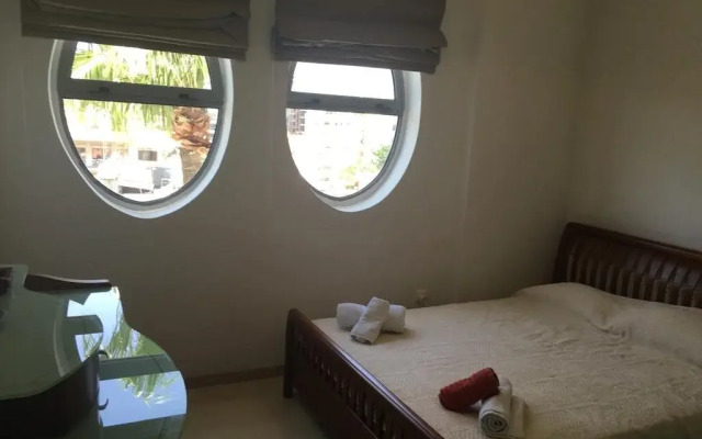 Alex Residence 103