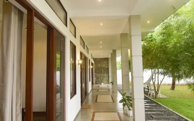 Hiru Lagoon Negombo