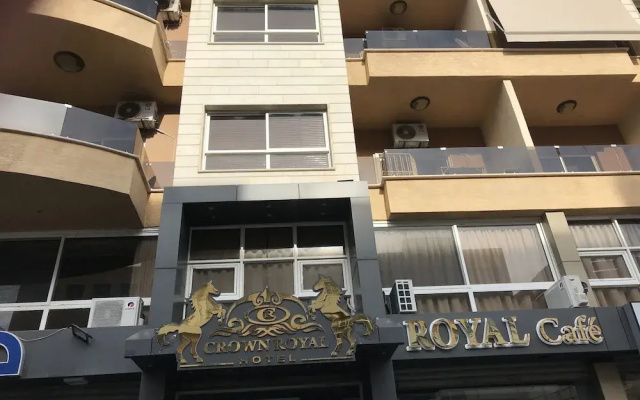 Crown Royal Hotel Tyr