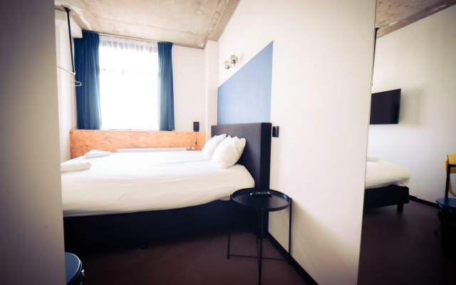 Отель Young Learning Hotel
