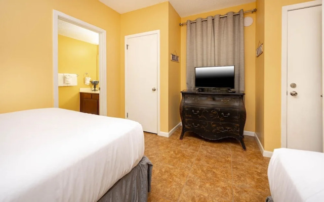 Phoenix X 512 2 Bedroom Condo