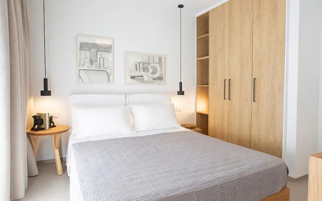 Lirides Suites