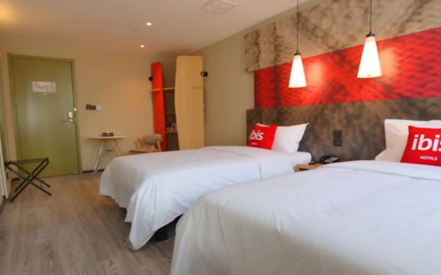 ibis Nanjing Tianyin Avenue