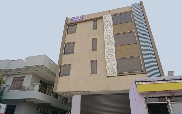 Collection O 85462 Hotel Sundew