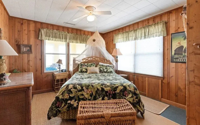Yellow Bird 2 Bedroom Home by RedAwning