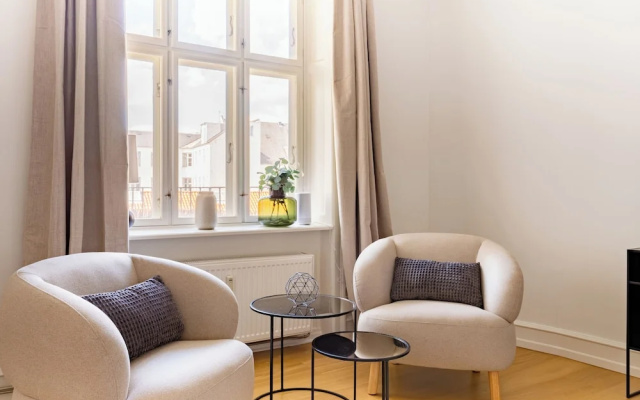 Shield 3 - 3 Bedroom Apartment With Balcony in Central Copenhagen