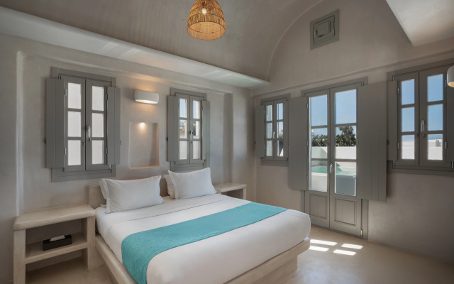 Danae Suites Santorini