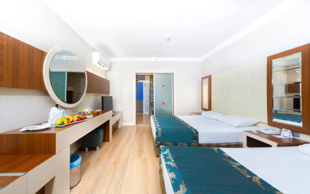 Beach Club Doganay Hotel