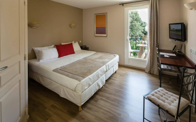Logis Hôtel La Bastide de Grignan & Restaurant La Chênaie