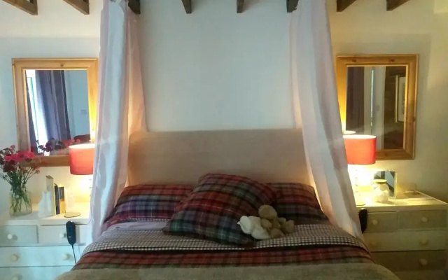 House - Sleeps 2, pet Friendly & Free Parking