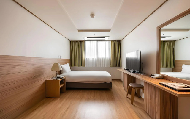 Hotel Rest Seogwipo