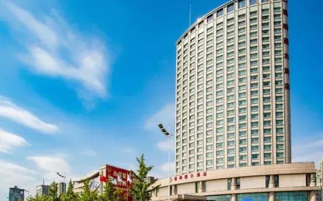 Friend Plaza Hotel