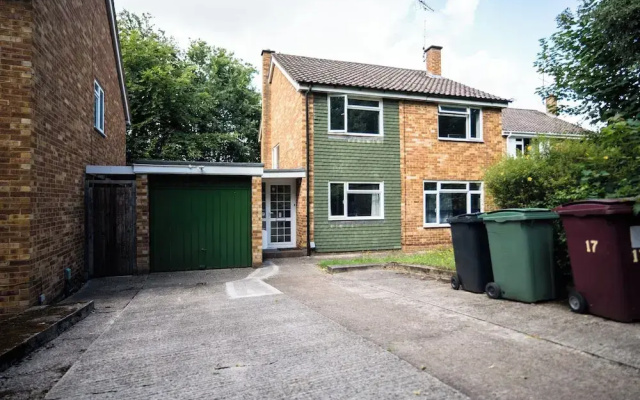 6-bed House-reading-sleeps12-towncentre