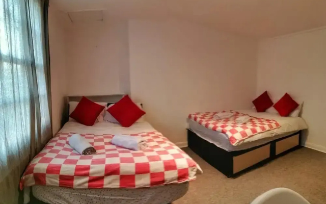 House in Central London - Sleeps up to 16