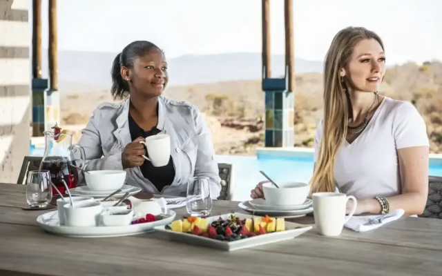 Ingwe Lodge