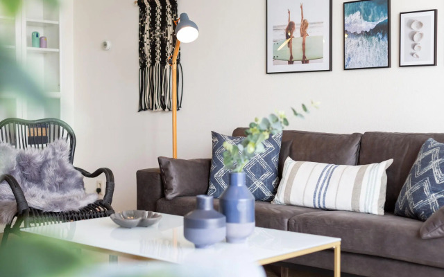 Attractive Apartment in Den Haag with Balcony near Beach