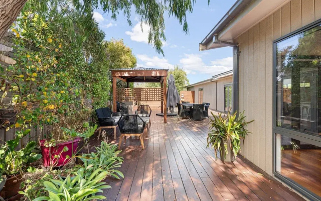 Luxurious 3-bed Home With Outdoor Spa