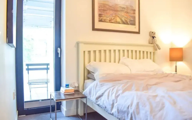 Riverside Apartment in South Chelsea