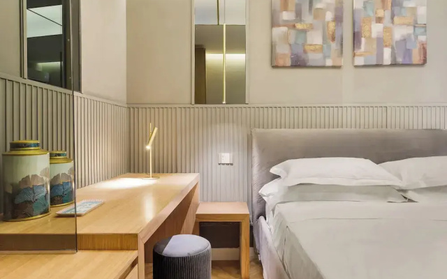 Spanish Steps Apartments