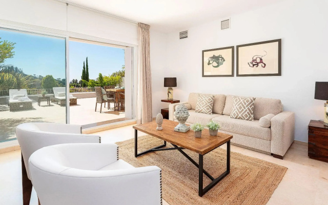 Genteel Home Las Lomas de Marbella Club