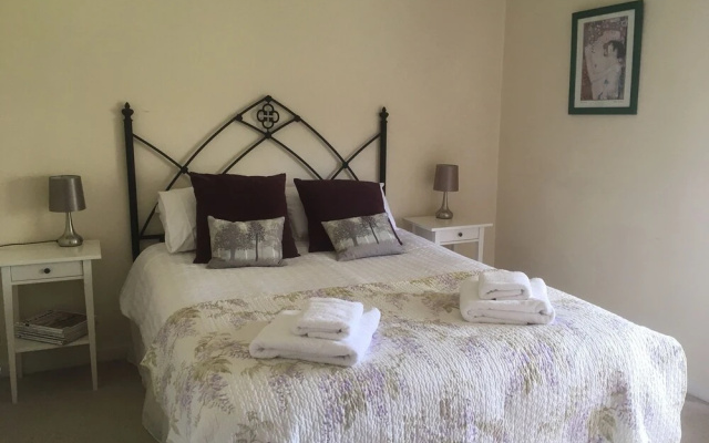 B&B 23