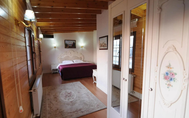 East Suite Hotel