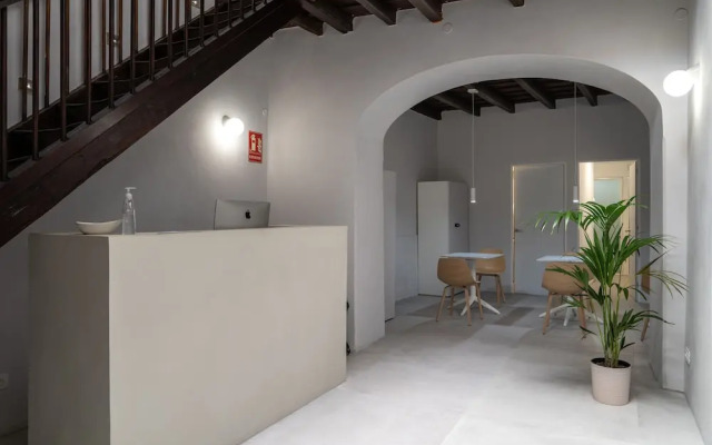 HosteLit Capsule Hostel