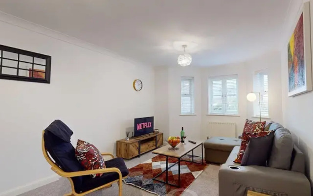 Romford Retreat - Modern 2BR Apartment