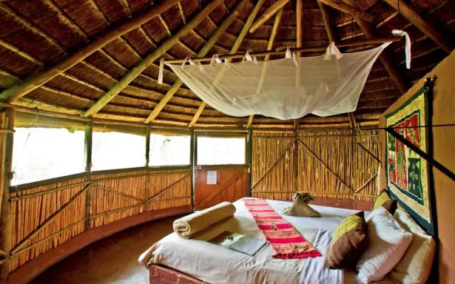 Bateleur Safari Camp