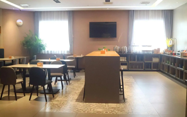 HanTing Hotel (Shijiazhuang Heping East Road)