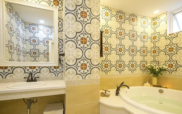 1BR Victorian Apartment River View D7