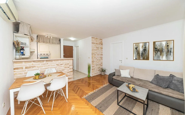 Beautiful Apartment in Split With Wifi and 1 Bedrooms