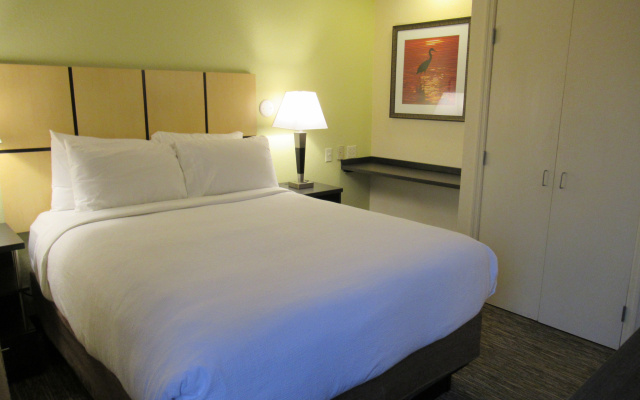 Candlewood Suites Lake Mary by IHG