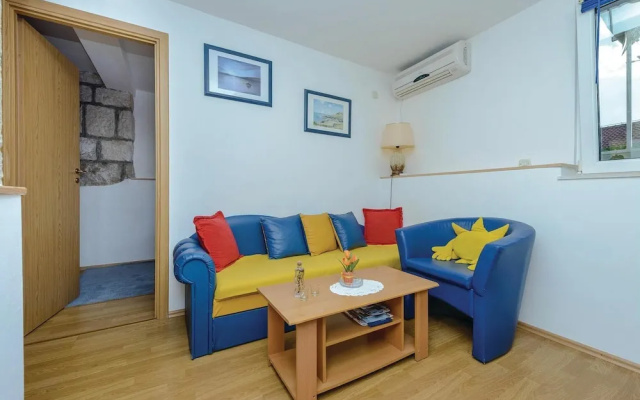 Awesome Home in Cavtat With Wifi and 1 Bedrooms