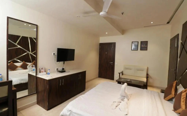 EENNRA GUEST HOUSE, Malda